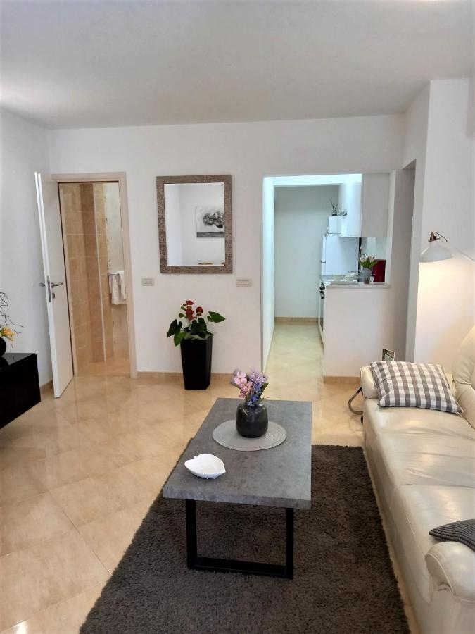 Melody Apartment Porec Bagian luar foto